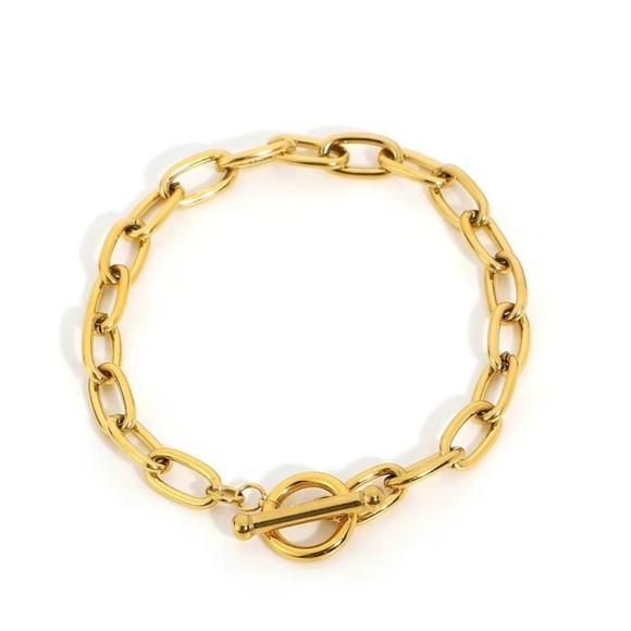 18K Gold Plated Chain Bracelet - Picture 2 of 5